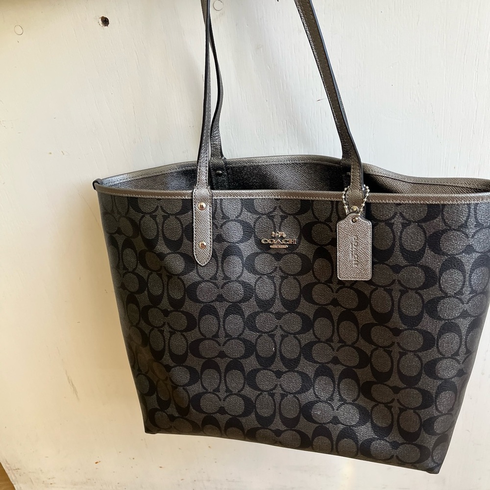 Reversible Coach tote bag